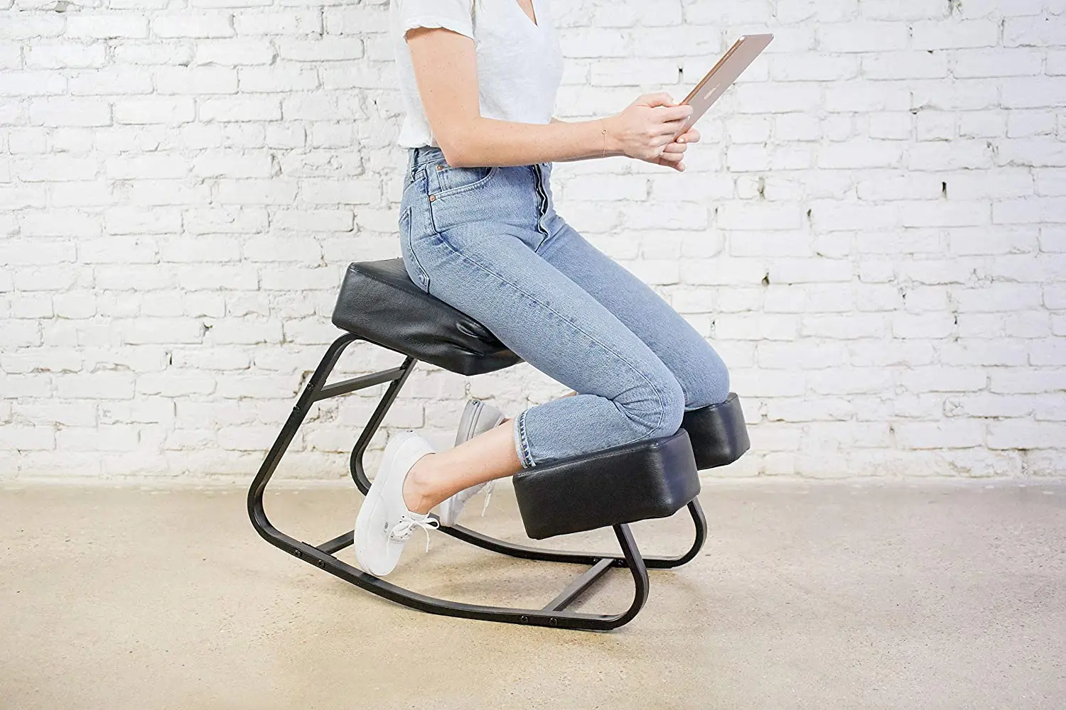 Зачем нужен коленный стул