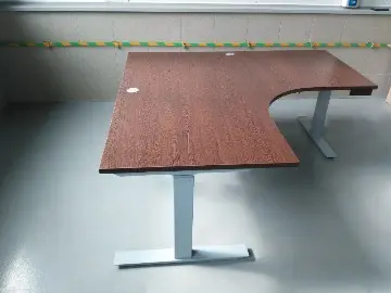 Две выдвижные розетки серого цвета в собранном виде