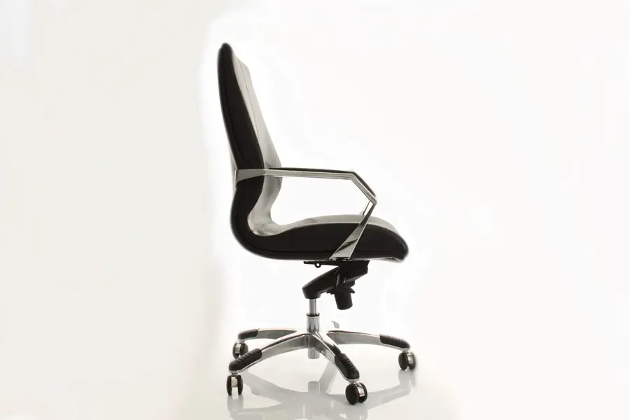 Кресло для сотрудников офиса 4.jpg