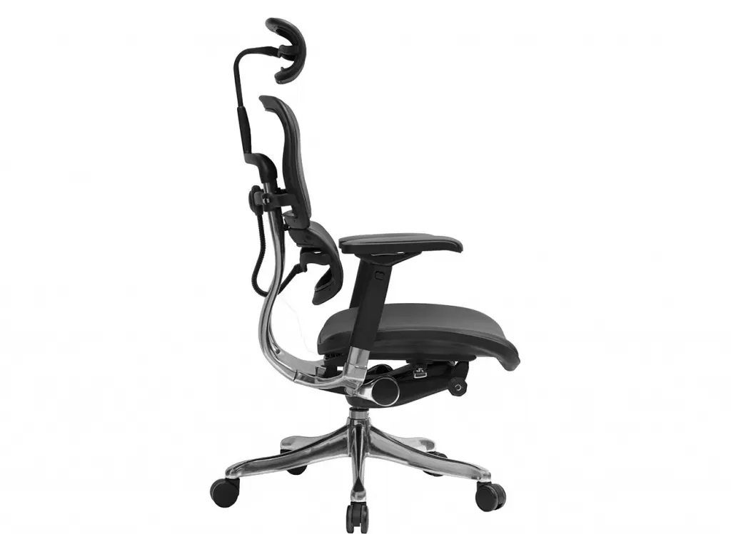 Черное или белое кресло для руководителя 1.jpg