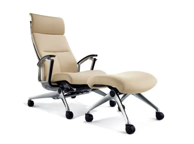 Ортопедический стул с подставкой для ногм.jpg