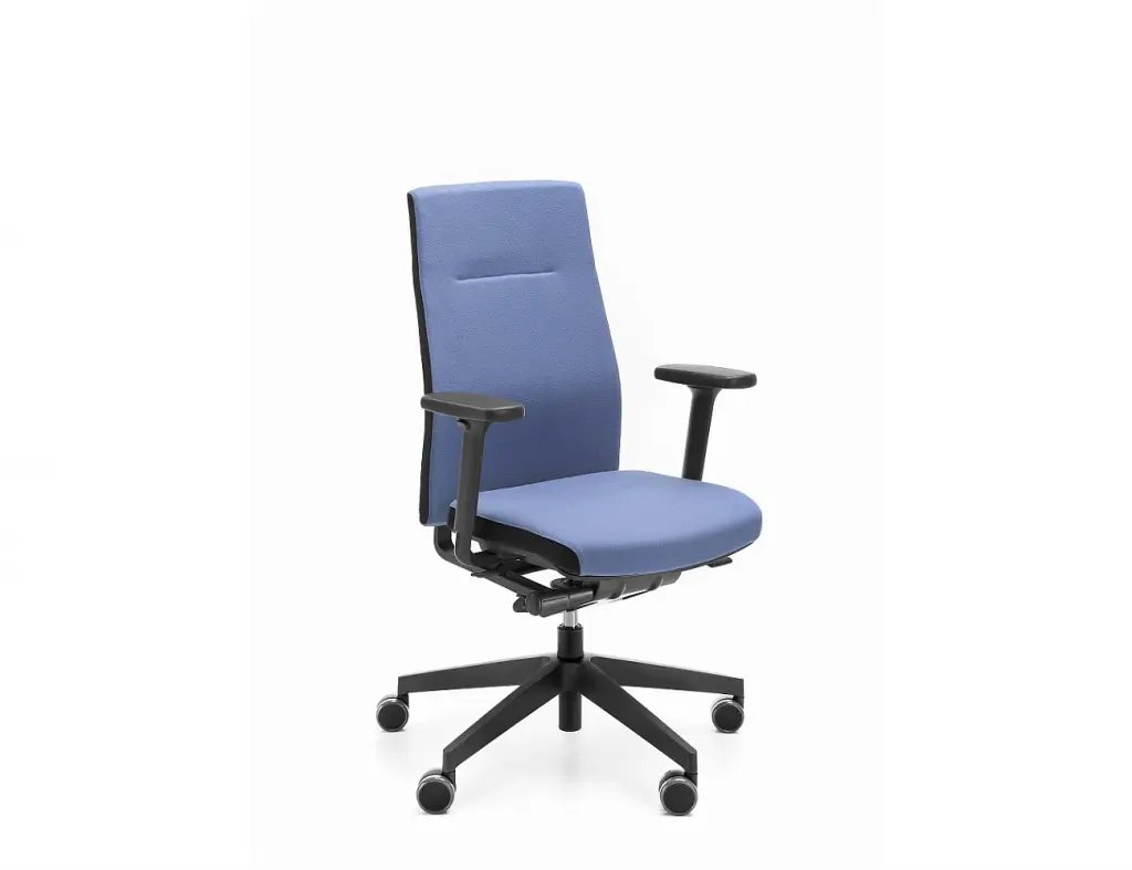 Офисное кресло руководителя ткань 2.jpg
