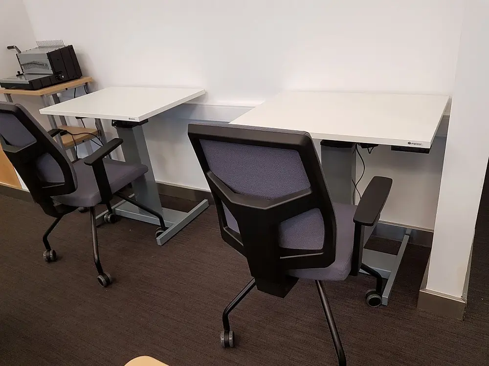 Маленькие столы для ноутбука.JPG