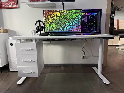 Стол Ergostol Terra R 2.0
Столешница с закругленными краями 4R 157*80*2,5 см, Белый шагрень W1000/Terra R 2.0 (IC30), белый