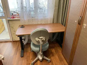 Стол Terra R 2.0 <br />
Столешница прямоугольная 2R=70мм 140*70*2,5 см, Дуб Кендал коньяк H3398/Terra R 2.0 (IC30