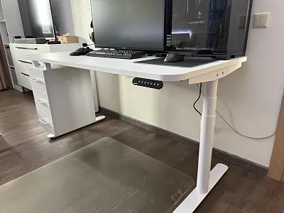 Стол Ergostol Terra R 2.0
Столешница с закругленными краями 4R 157*80*2,5 см, Белый шагрень W1000/Terra R 2.0 (IC30), белый