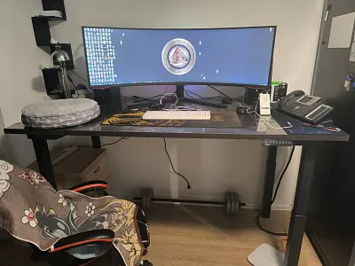 Стол Ergostol Meeting UP 2.0
Столешница прямоугольная 200*100 см, Дуб Термо черно-коричневый H1199, ЛДСП 32 мм / Meeting Up 2.0 (FS20-4), Рама регулируемая Meeting Up 2.0, Черный