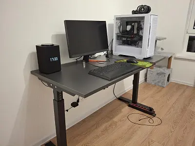 Стол Ergostol Regus PRO
Столешница прямоугольная 138*68 см, Черный графит U961, ЛДСП 25 мм / Regus PRO (L3), Рама Regus PRO (L3), Черный