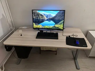 Стол Ergostol Optima 3.0
(Столешница прямоугольная 4R=70мм  157*80 см, Акация лэйкленд светлая H1277, ЛДСП 25 мм / Optima 3.0 (AR20Z-SH02), Рама регулируемая Optima 3.0 (AR20Z-S), Серебристый