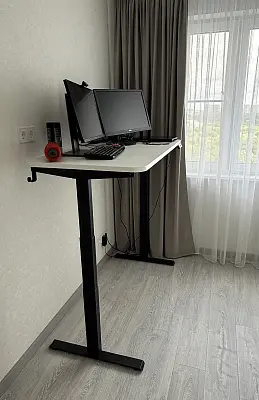 Стол Ergostol Terra 3.0
(Столешница c закругленными углами 4R 138*68 см, Белый шагрень W1000, ЛДСП 25 мм / Terra 3.0 (AR30S-EH02), Рама регулируемая Terra 3.0 (AR30S-EH02), Черный)