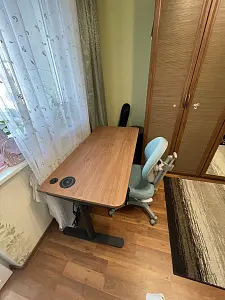 Стол Terra R 2.0 <br />
Столешница прямоугольная 2R=70мм 140*70*2,5 см, Дуб Кендал коньяк H3398/Terra R 2.0 (IC30