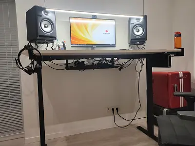 Стол Ergostol Optima 3.0
(Столешница прямоугольная 157*80 см, Акация лэйкленд светлая H1277, ЛДСП 25 мм / Optima 3.0 (AR20Z-SH02), Рама регулируемая Optima 3.0 (AR20Z-S), Черный