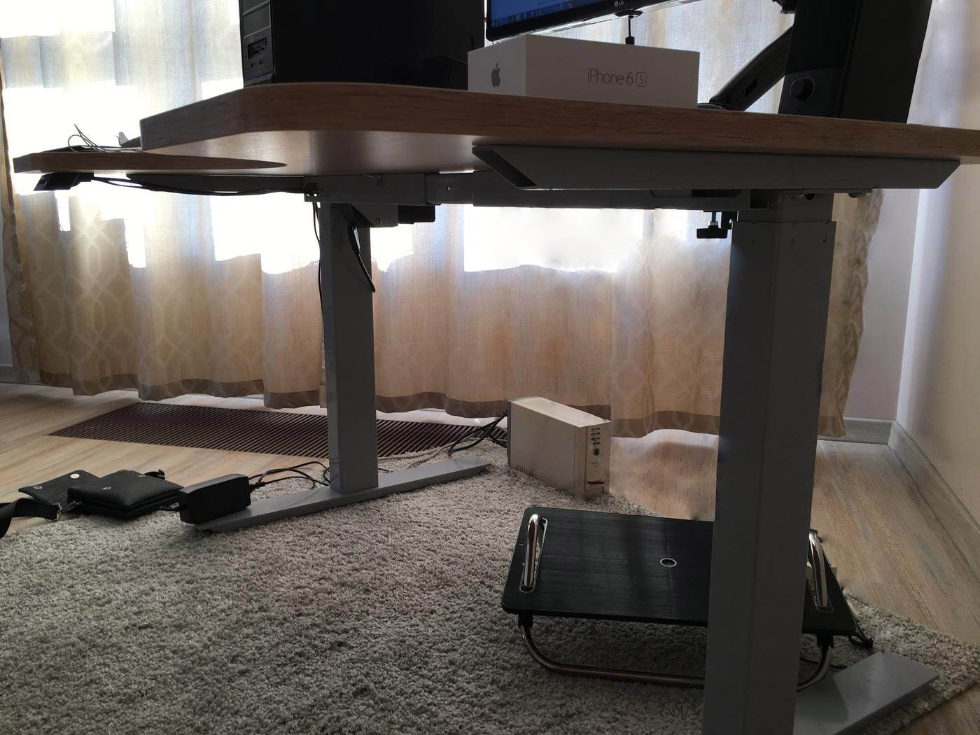стол с изменяющейся высотой