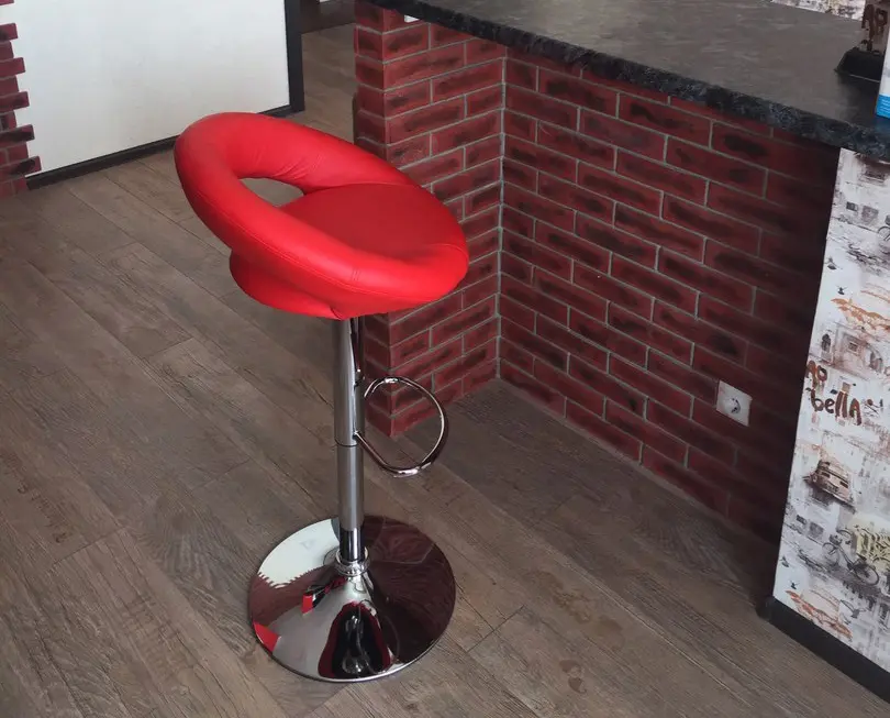 Высокие барные стулья 3.jpg Высокие барные стулья 3.jpg